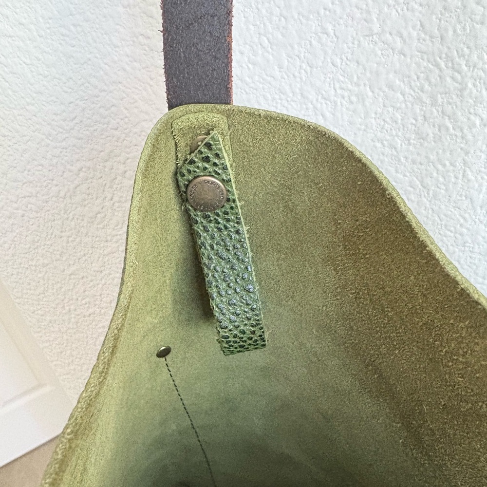 Large Tote π¦ Avocado π¦ - Picture 6 of 11